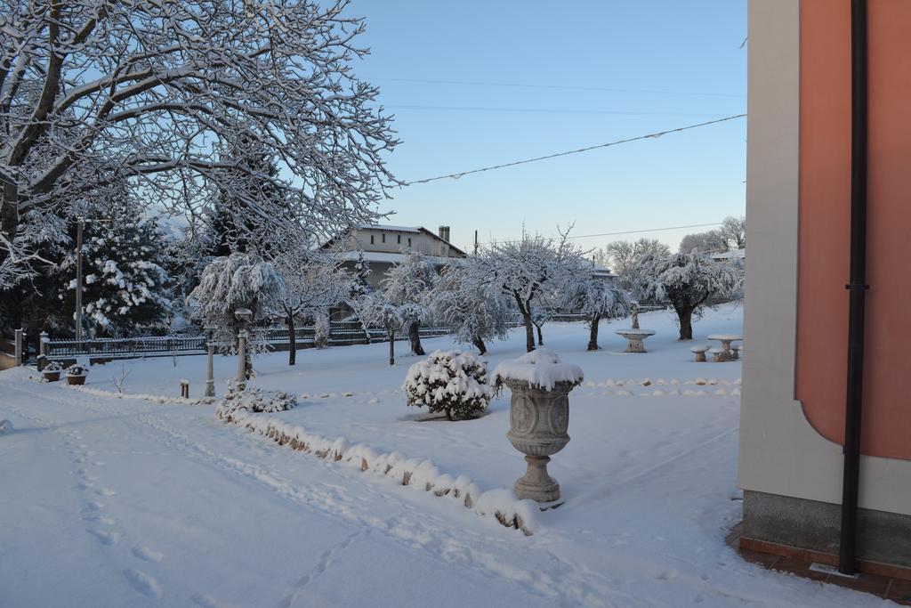 Agriturismo La Palazza Сала-Консіліна Екстер'єр фото